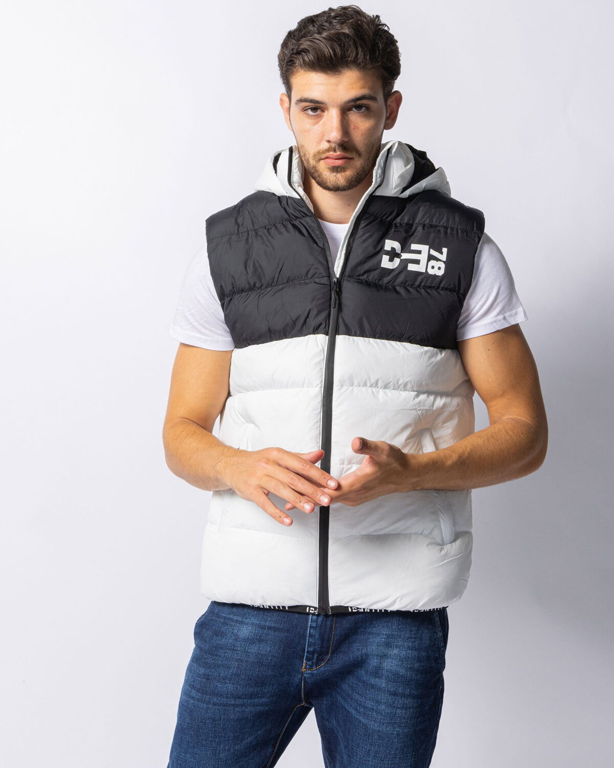Smanicato Uomo Identity