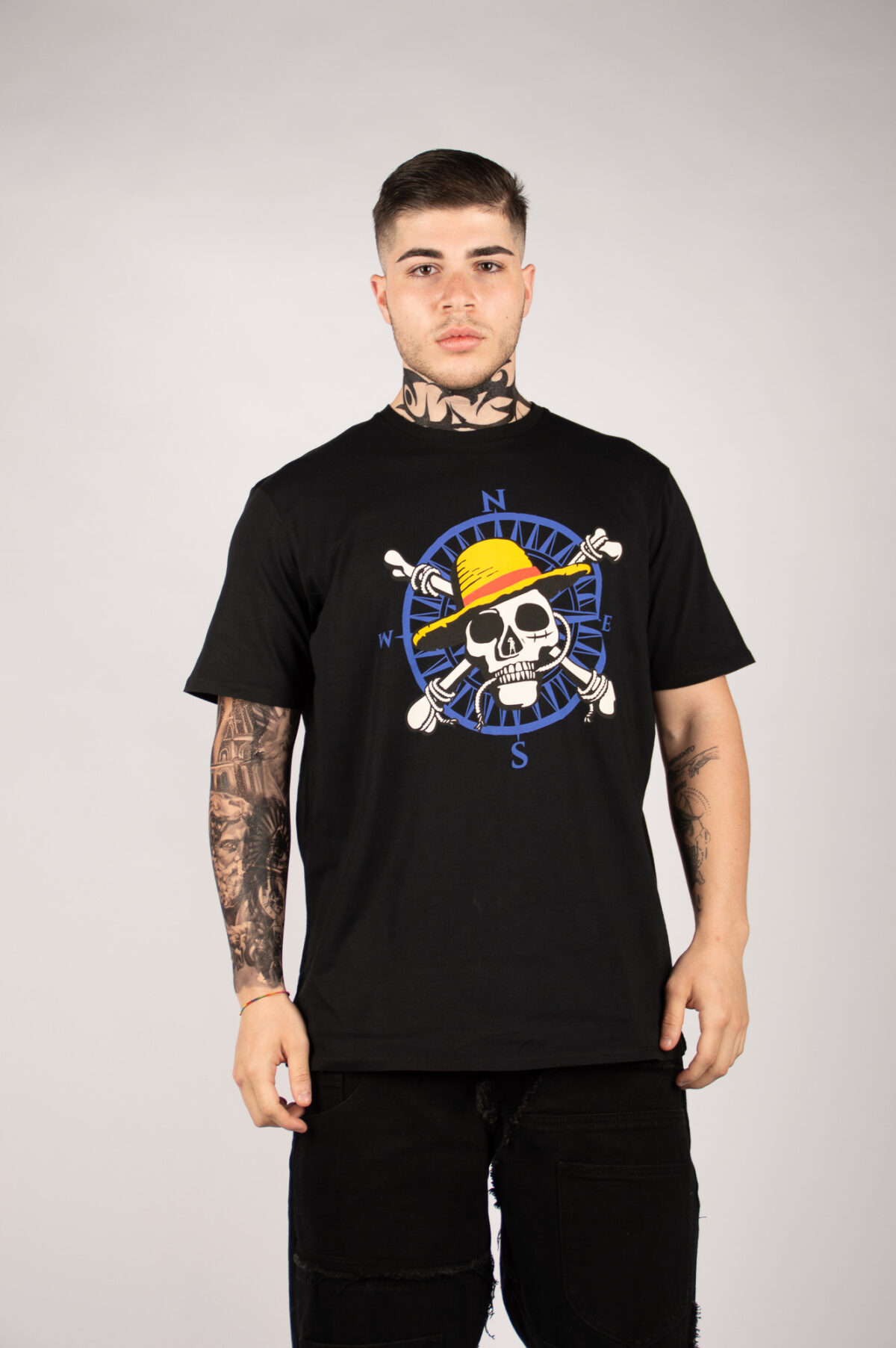 T-SHIRT UOMO CON STAMPA - PRIONEPIECE02_01_02