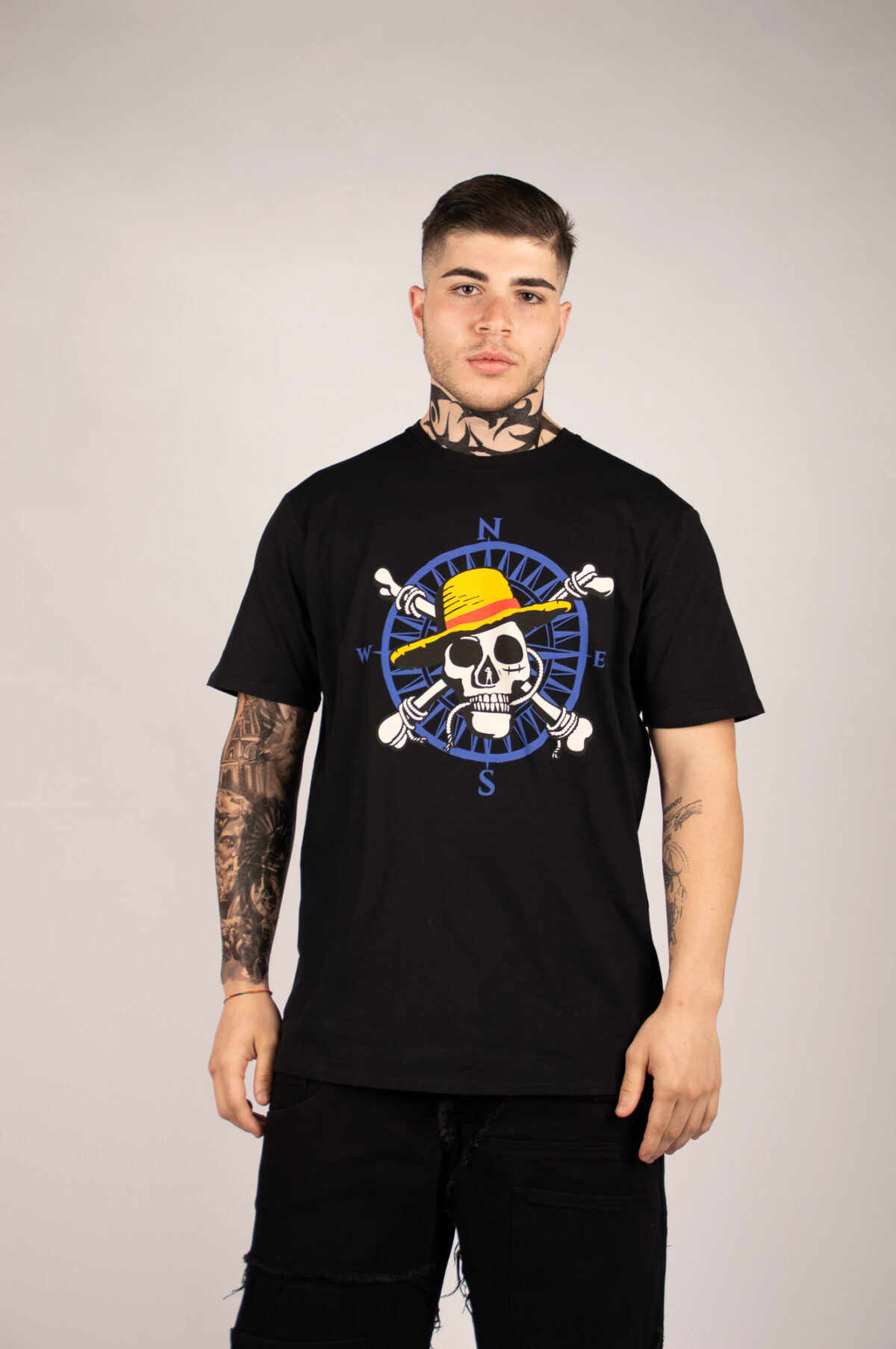 T-SHIRT UOMO CON STAMPA - PRIONEPIECE02_01_05