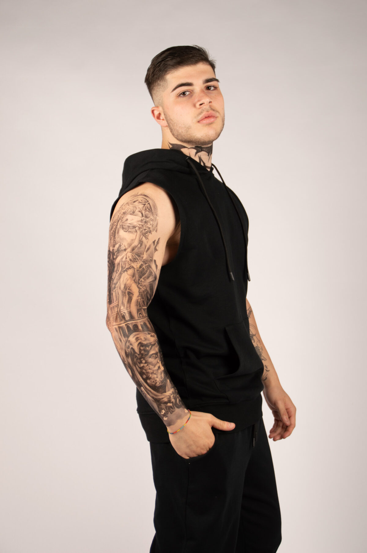SMANICATO UOMO CON CAPPUCCIO - PRISME-VS0010_01_02