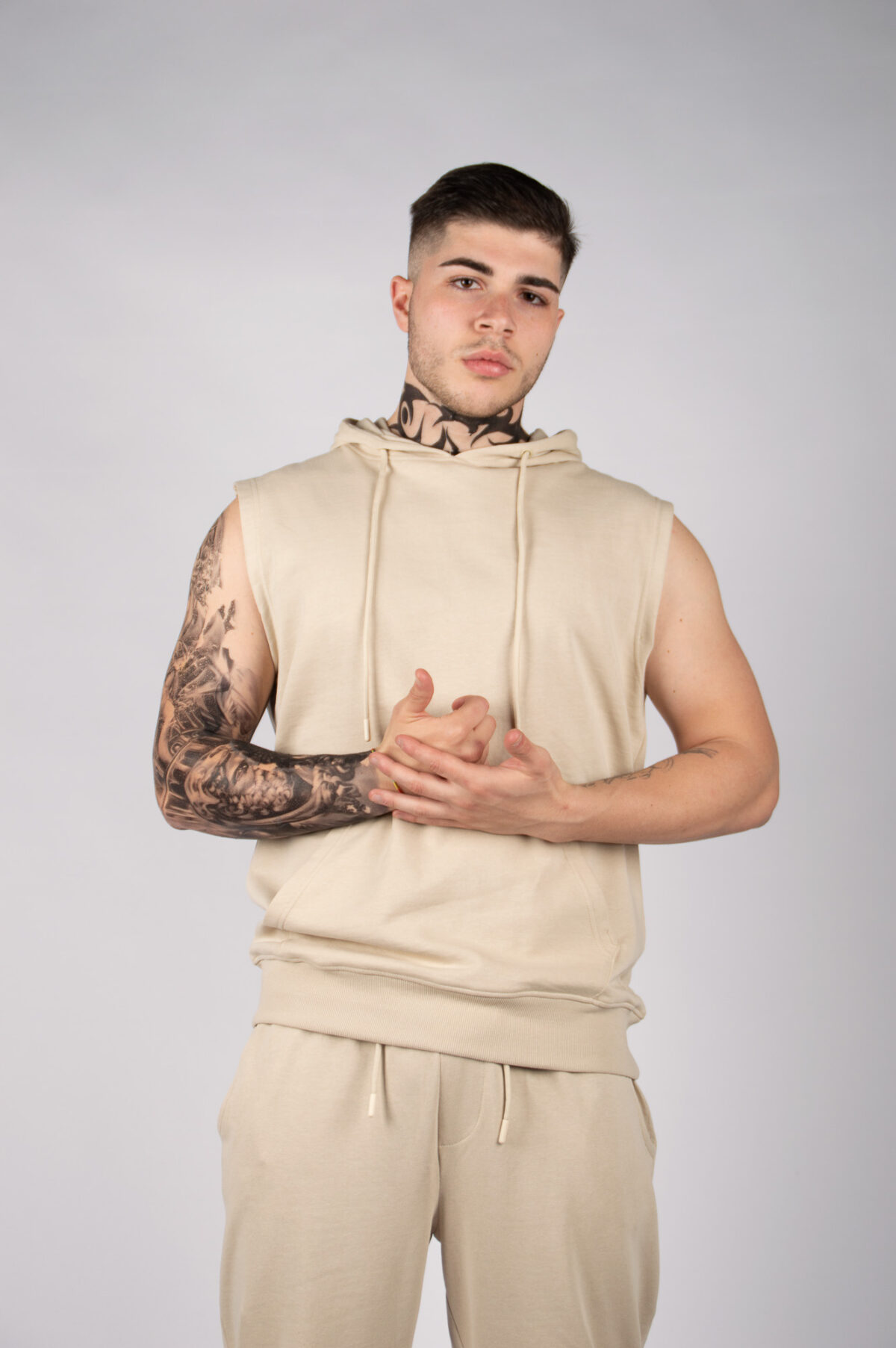 SMANICATO UOMO CON CAPPUCCIO - BEIGE